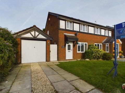 View Full Details for Barbrook Close, Standish, Wigan, Lancashire, WN6 0SX